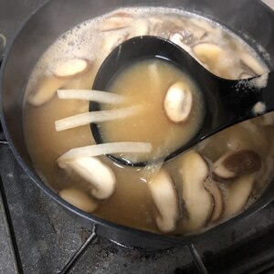 大根と椎茸のお味噌汁